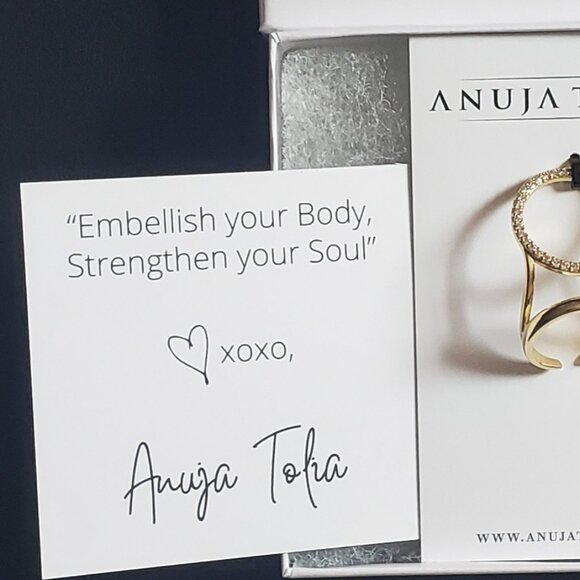 Anuja Tolia Gold Tone Crystal Stones Ring NEW with tags and Gift Box - Picture 3 of 6